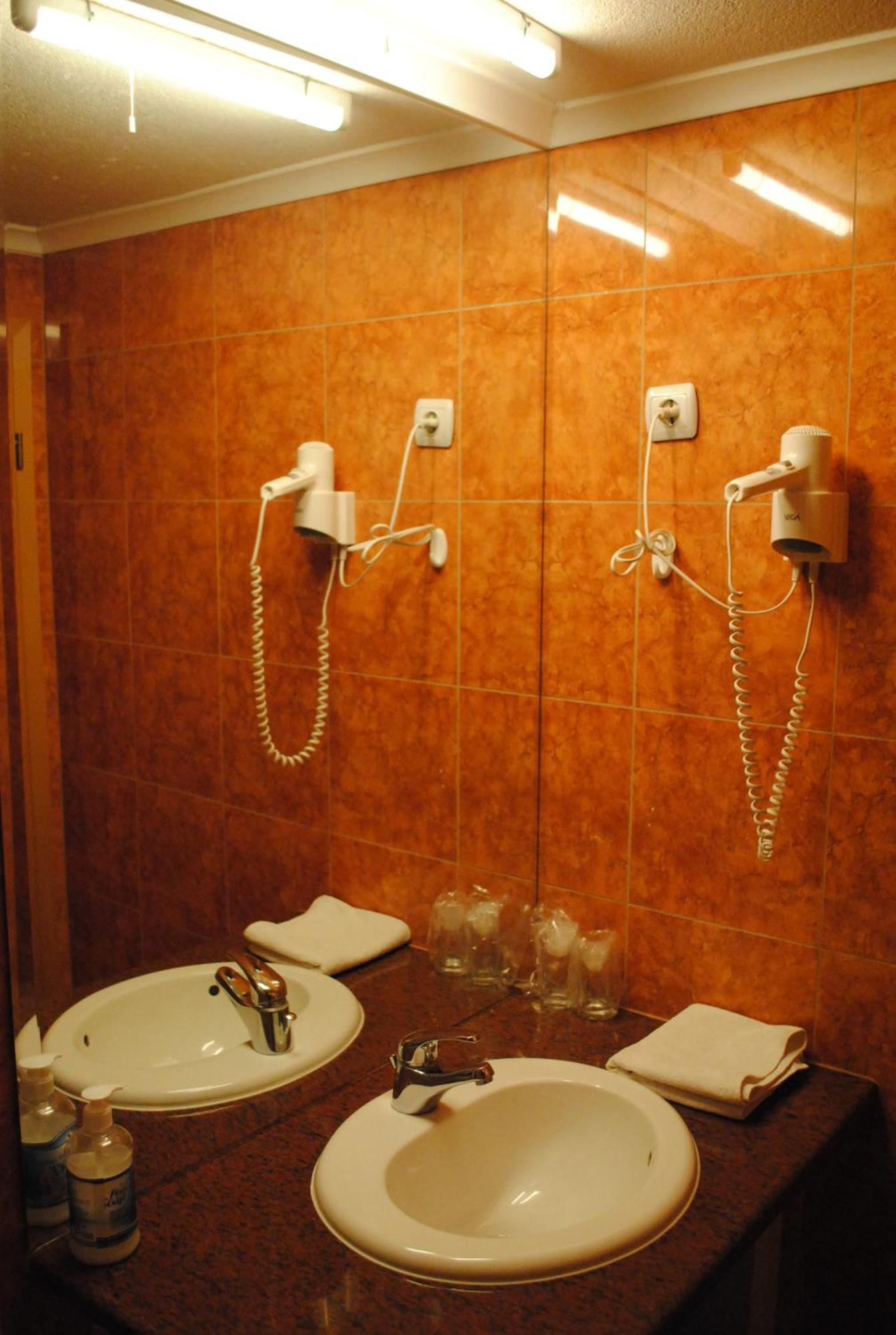 Motel Kiwi Grude Δωμάτιο φωτογραφία