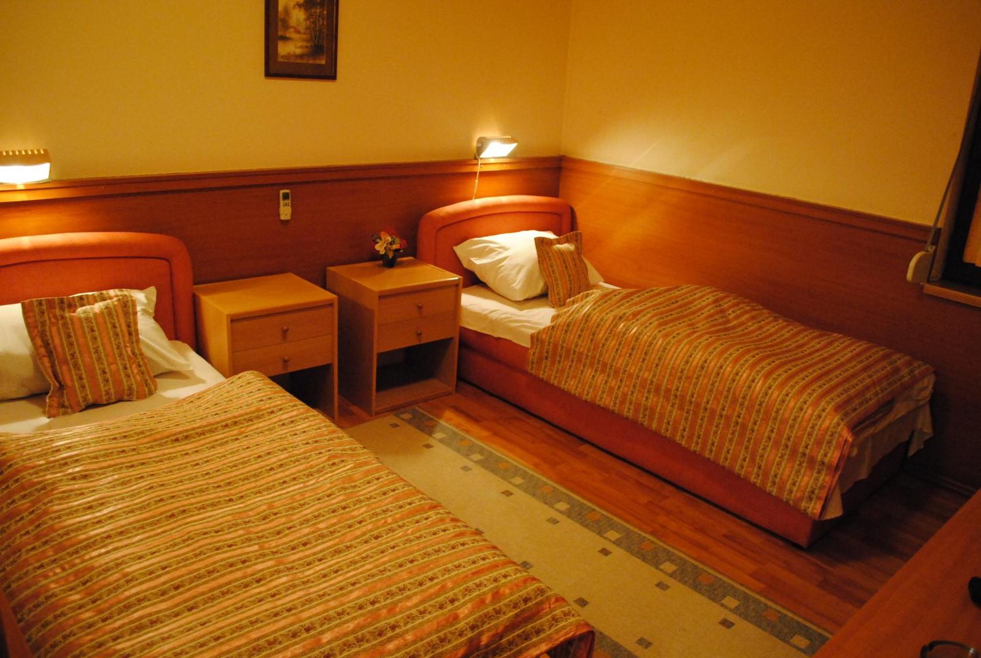 Motel Kiwi Grude Δωμάτιο φωτογραφία