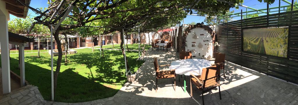 Motel Kiwi Grude Εξωτερικό φωτογραφία