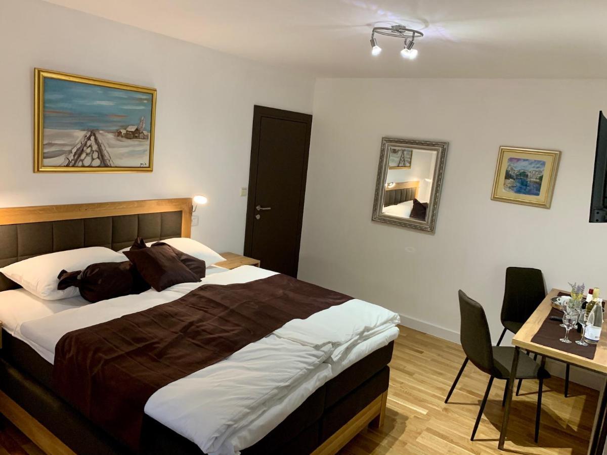 Motel Kiwi Grude Εξωτερικό φωτογραφία